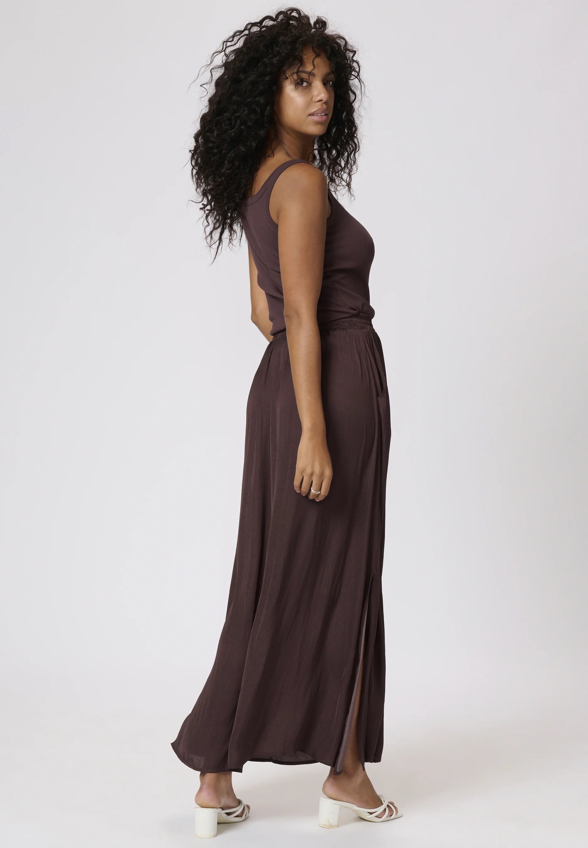 Kaffe KAallie Satin Maxi Skirt – Fudge Brown
