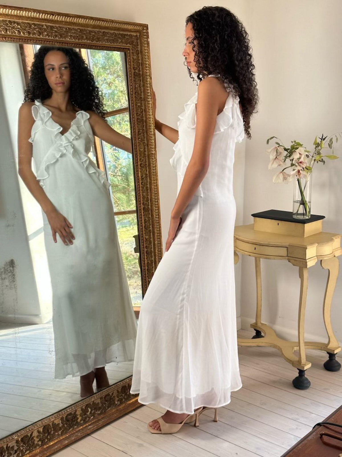 Neo Noir Dara Ruffle Chiffon Maxi Dress – White
