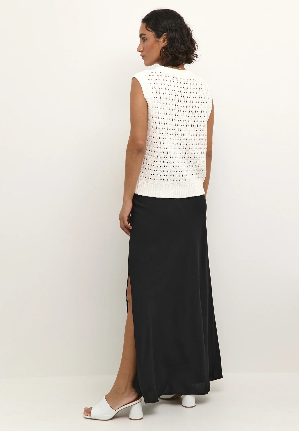 Kaffe Kasilja Side-Slit Maxi Skirt – Black