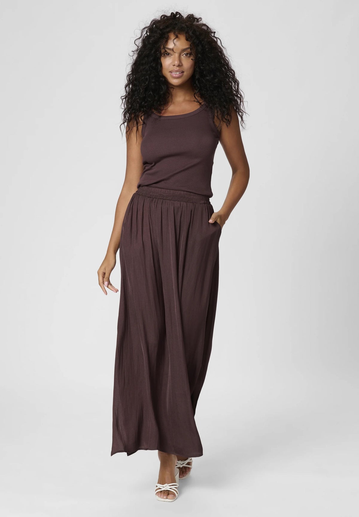 Kaffe KAallie Satin Maxi Skirt – Fudge Brown
