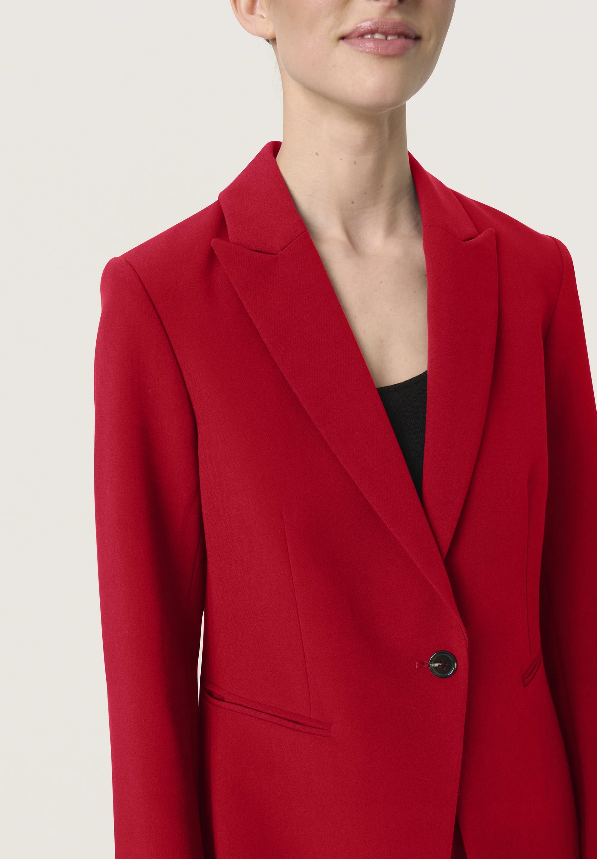 SOAKED in Luxury SLCORINNE rövid blézer – Salsa Red
