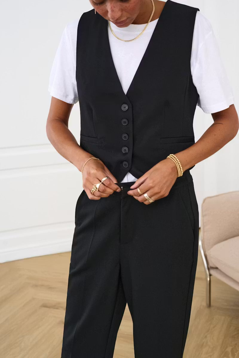 Kaffe KAsakura Straight-Leg Trousers – Black