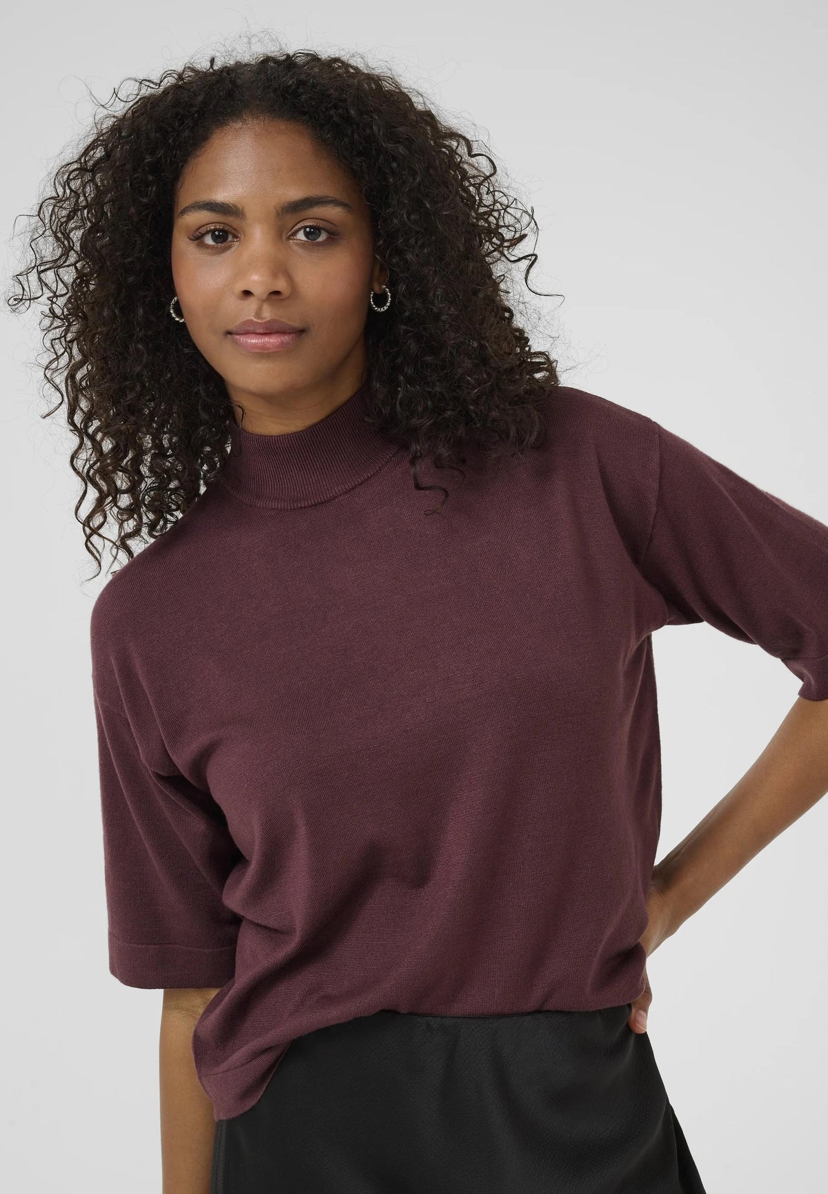 Kaffe Kalizza Cropped Mock-Neck Top – Bordeaux