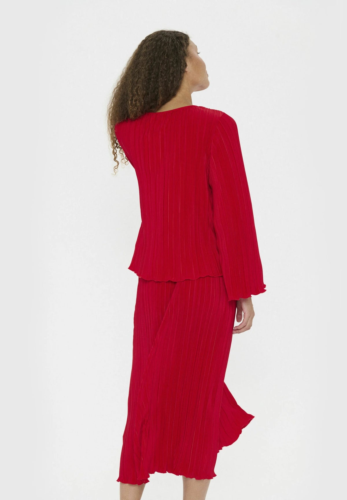 Saint Tropez ZUNISZ Pleated Blouse – Chinese Red
