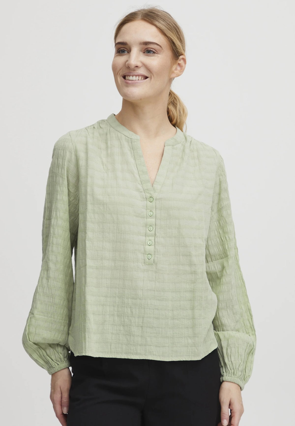 b.young BYIloni texturált jacquard blúz – Smoke Green