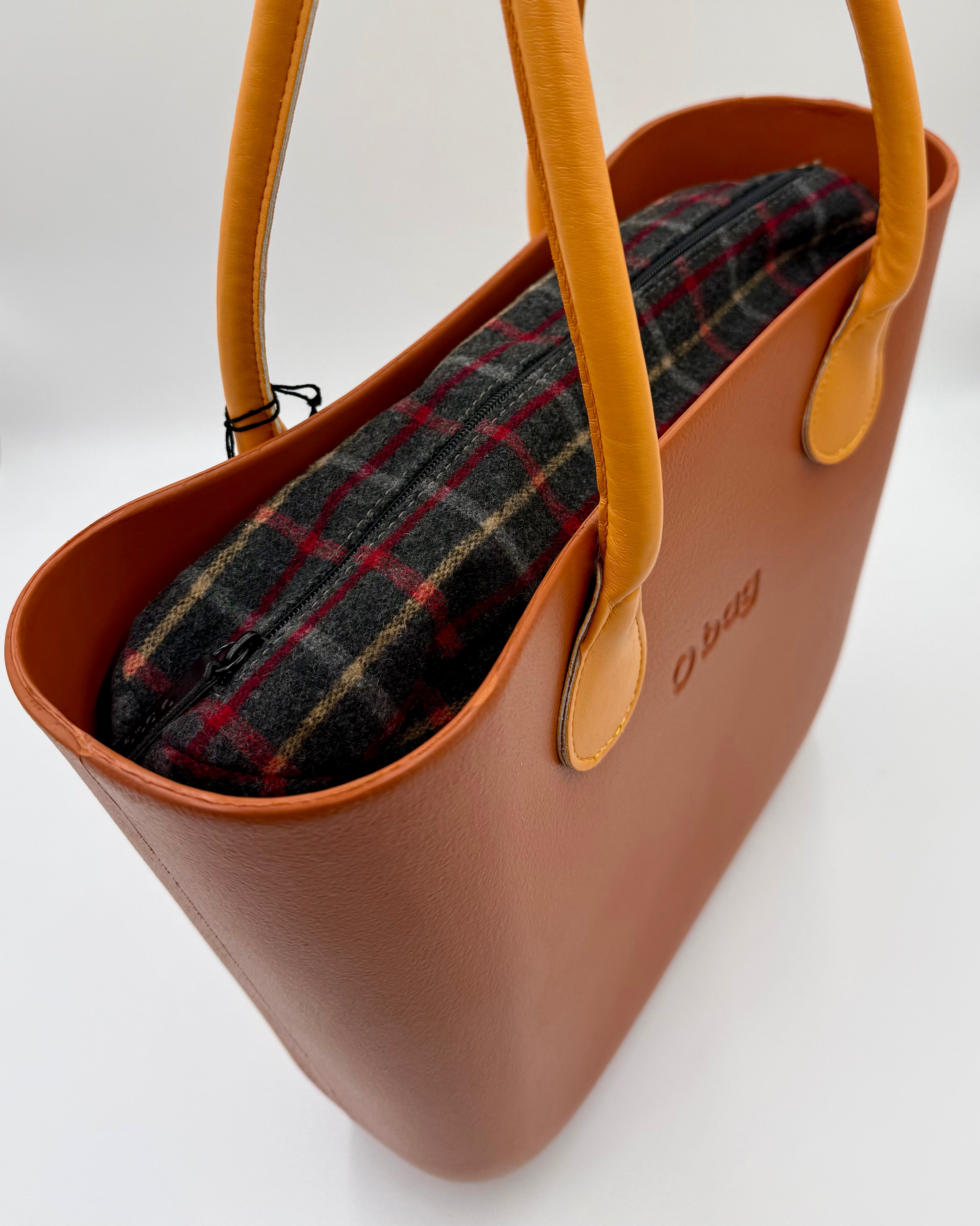 O bag Classic kézitáska kockás béléssel – bézs