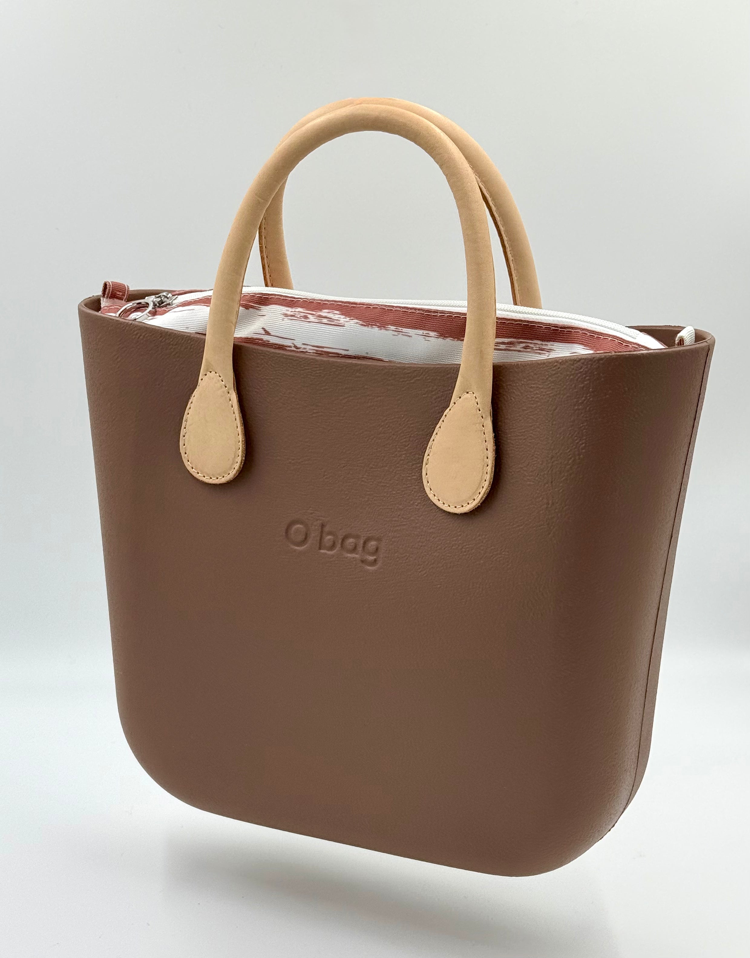 O bag Mini kézitáska csíkos béléssel – taupe