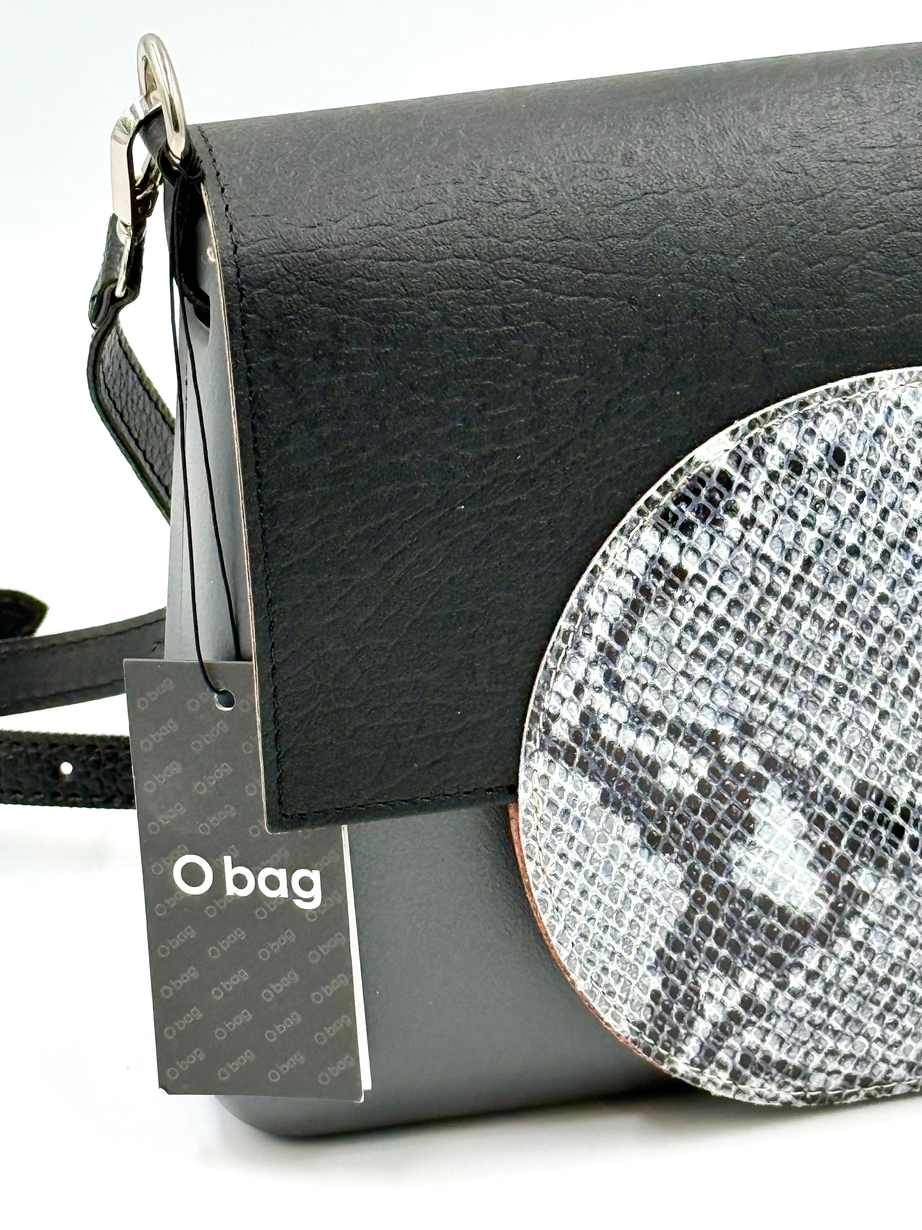 O bag Glam Snake-Print-Flap Bag – Grey and Black