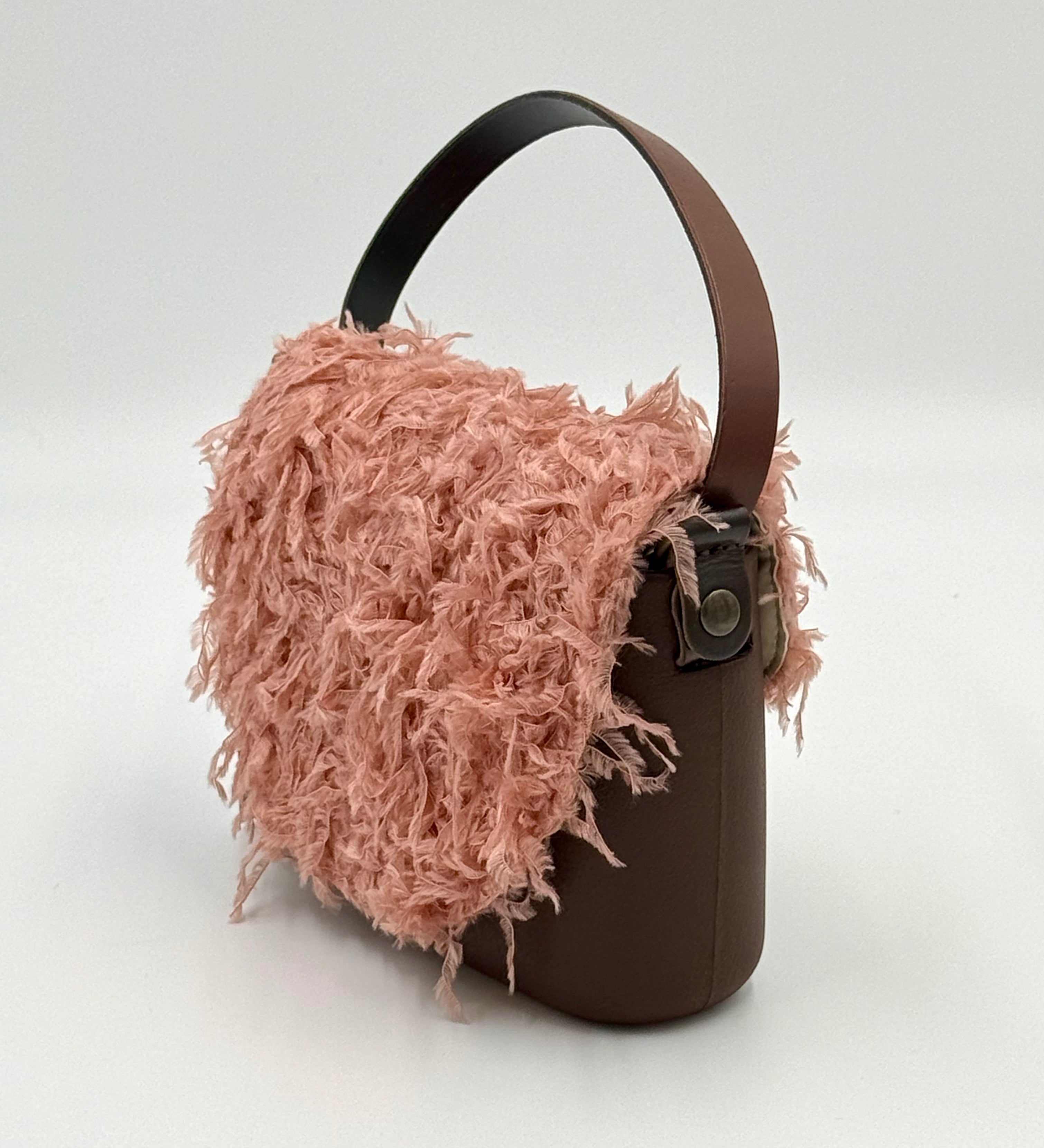 O bag O Pocket műszőrmés táska – taupe-púderrózsaszín