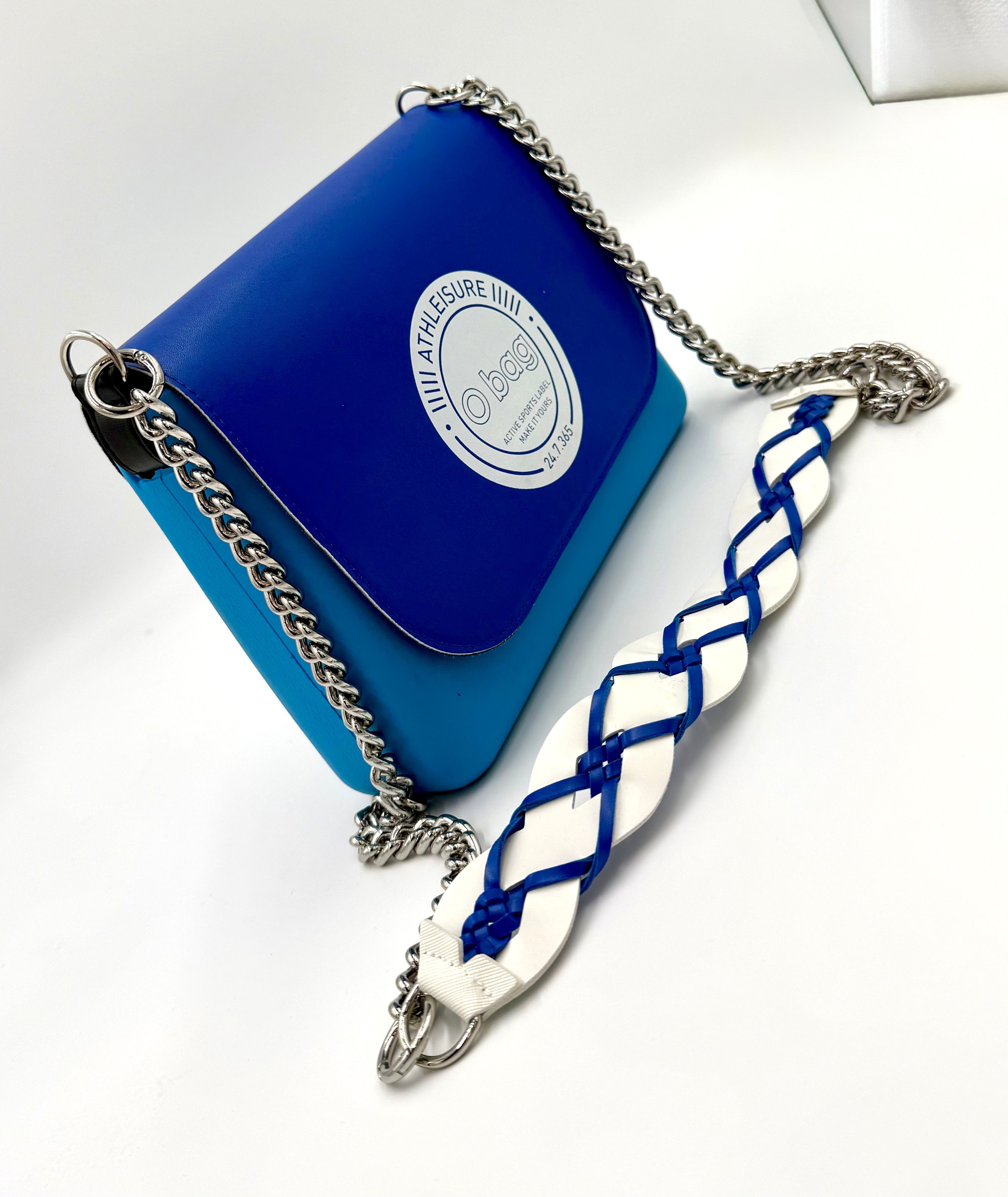 O bag Athleisure táska láncpánttal – kék-türkiz
