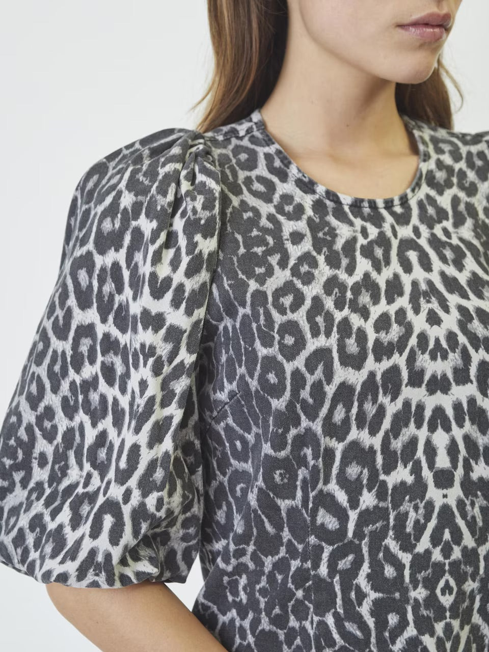 Co'couture Leo CC Crop Puff Dress – Grey Leopard