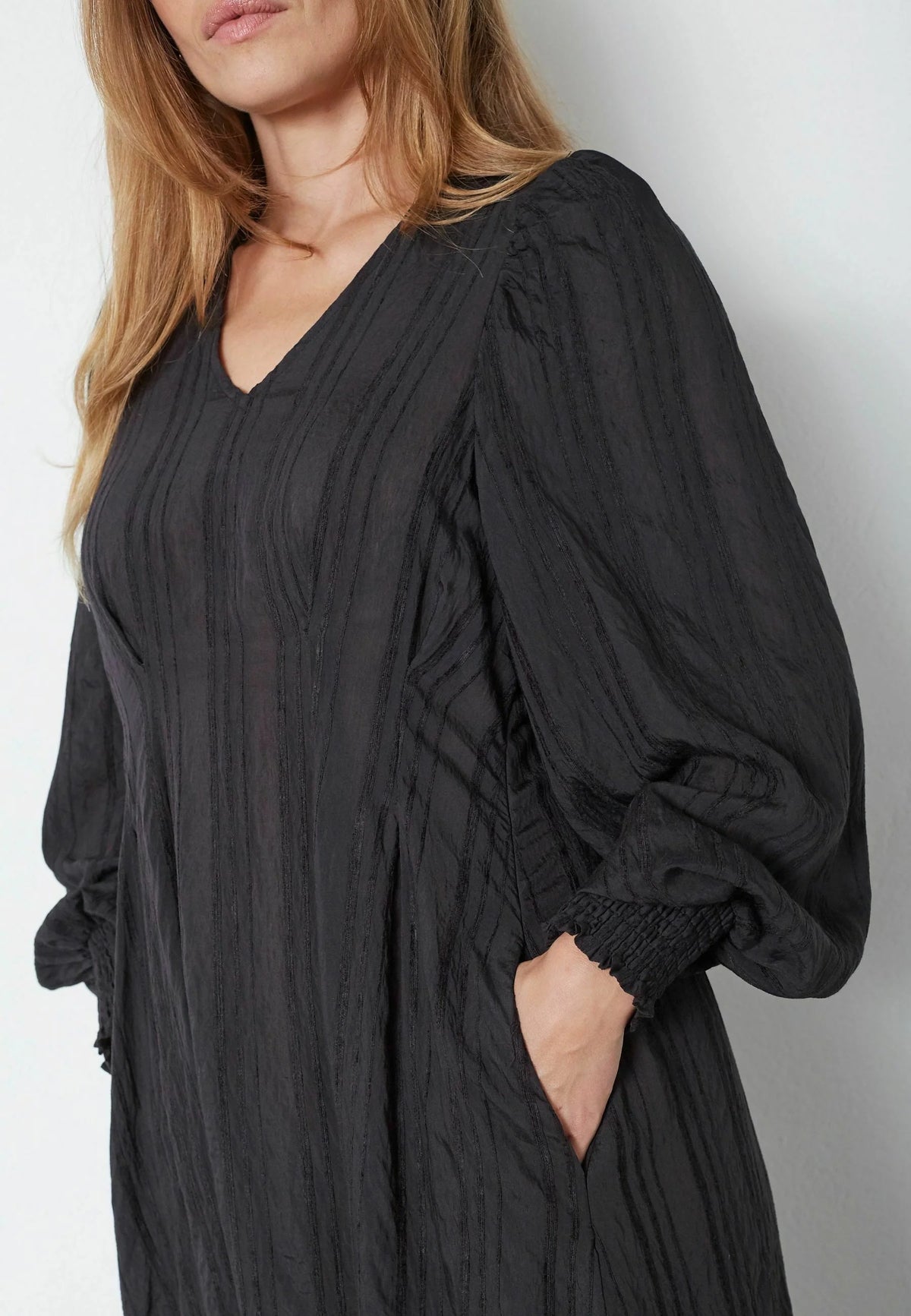Co'couture Kesi CC Draped Midi Dress – Black