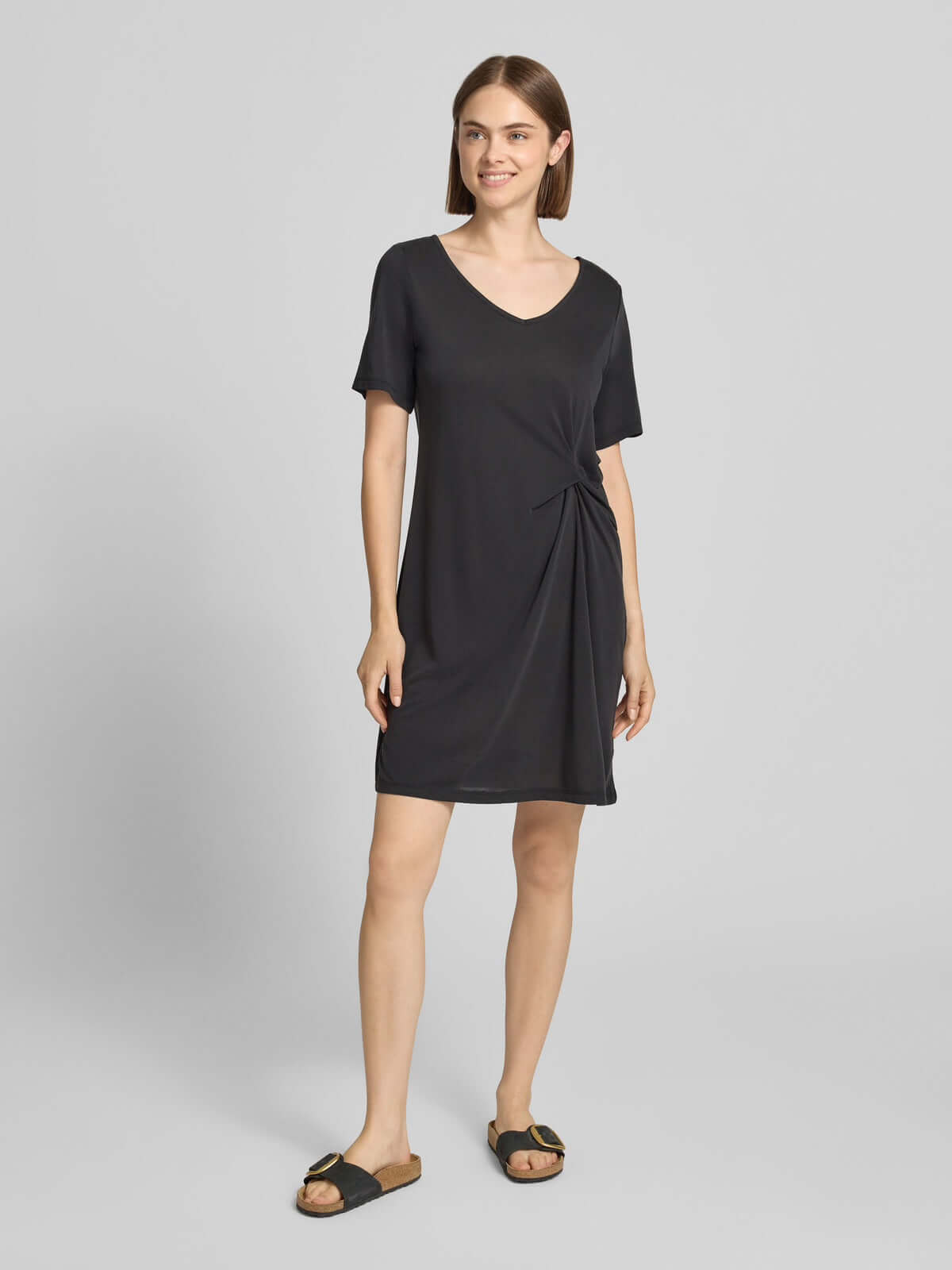Pieces Pcanora Short Dress in black, featuring V-neckline and side twist-knot detail, women's fashion dress, designer clothing.