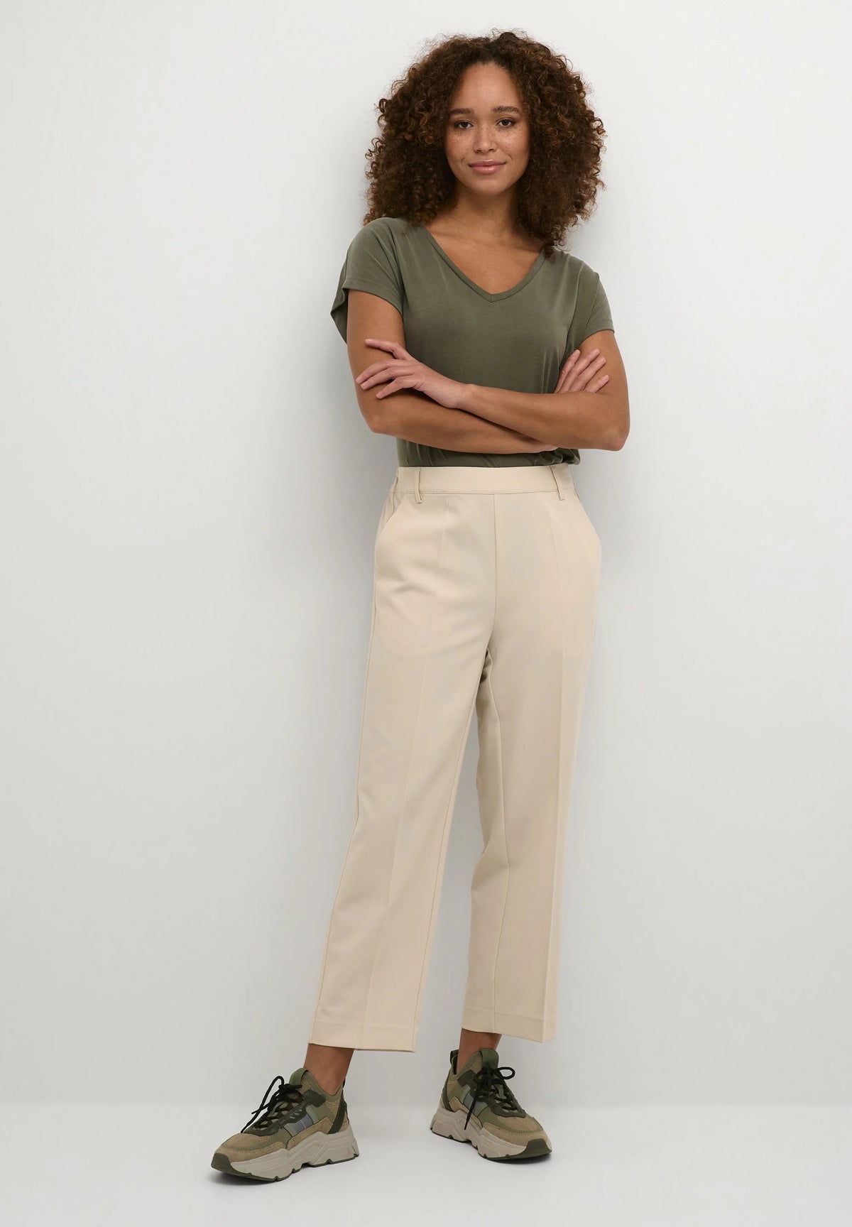 Kaffe KAsakura Cropped Tailored Trousers – Sand Beige