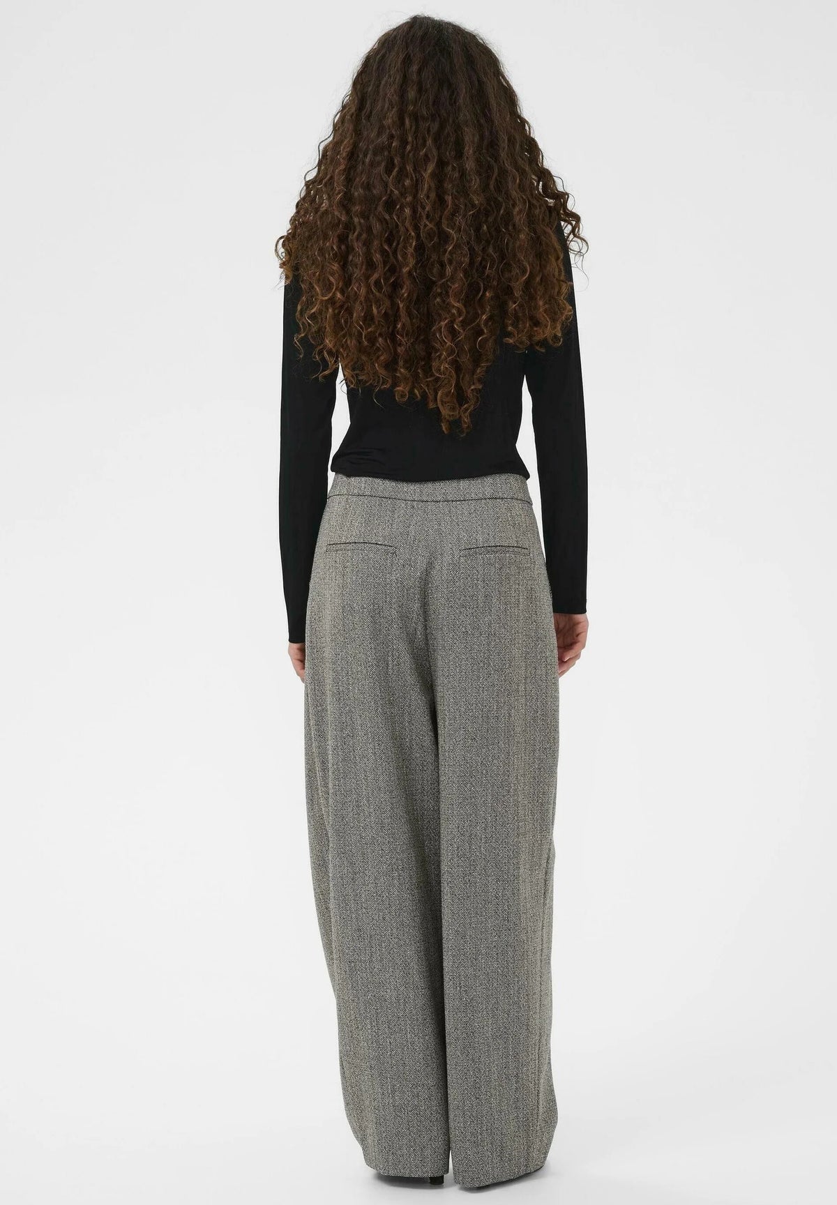 SOAKED in Luxury SLHanadi Drape Long-Sleeve Top