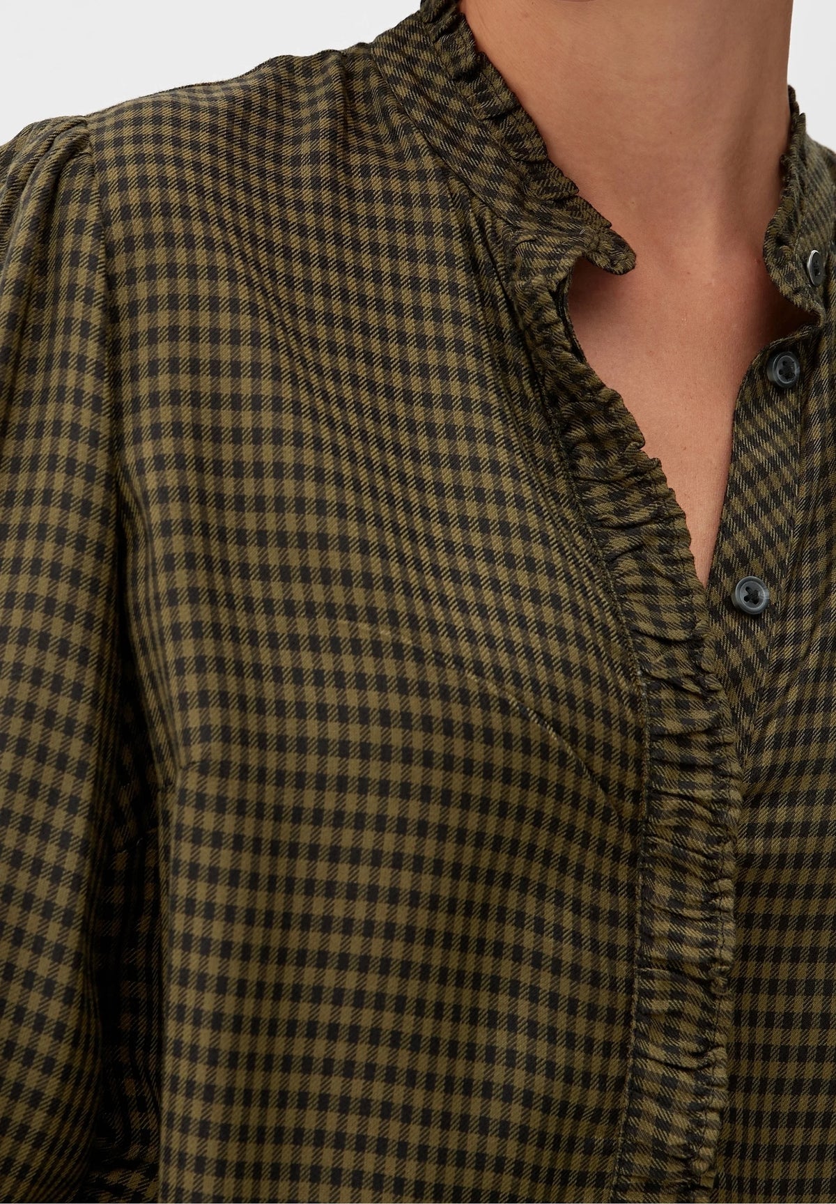 s.Oliver Gingham Check Blouse with Ruffle Collar – Evergreen