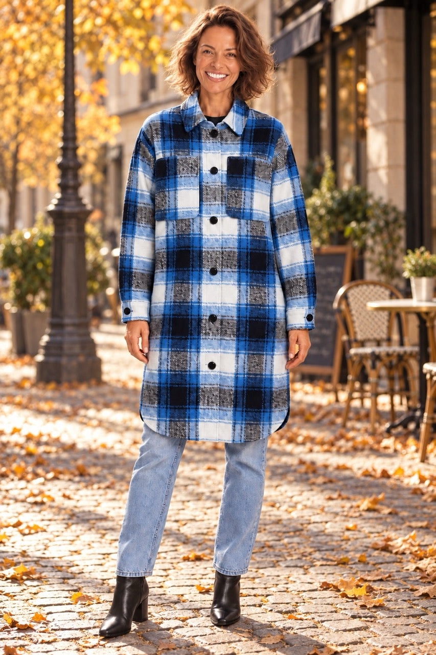 ICHI IHELISABETTE long blue checked jacket styled with light blue jeans and black ankle boots on an autumn street.
