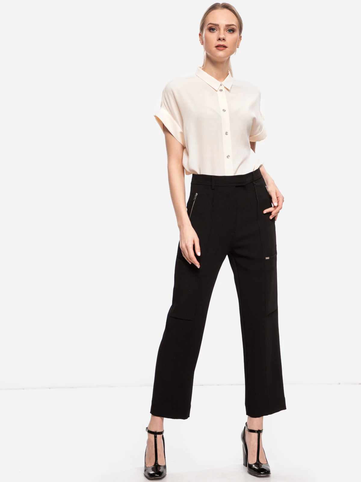 Calvin Klein rövid ujjú, gombos blúz