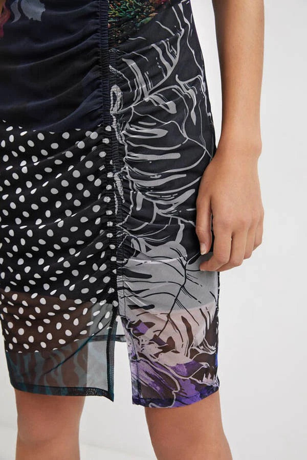 Desigual Amber patchwork hálós miniruha – fekete, színes mintával