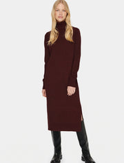 Saint Tropez MilaSZ Roll Neck Long Dress – Burgundy