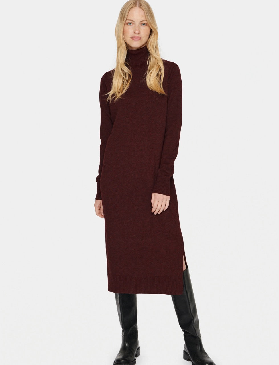 Saint Tropez MilaSZ Roll Neck Long Dress – Burgundy
