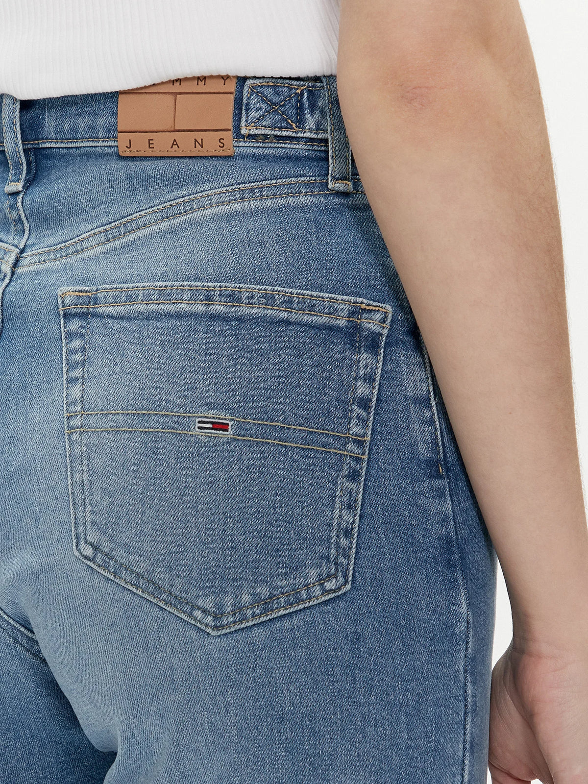 Tommy Jeans Julie egyenes szárú farmernadrág – kék